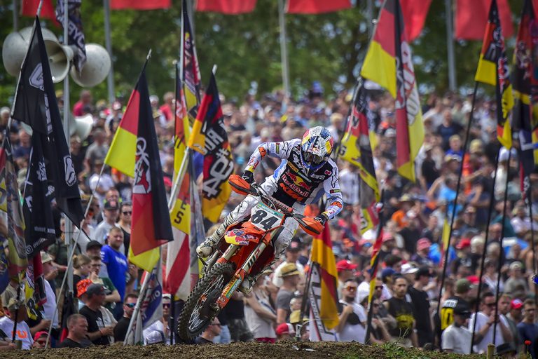 MXGP: KTM domina GP da Alemanha com vitórias de Jeffrey Herlings e Andrea Adamo