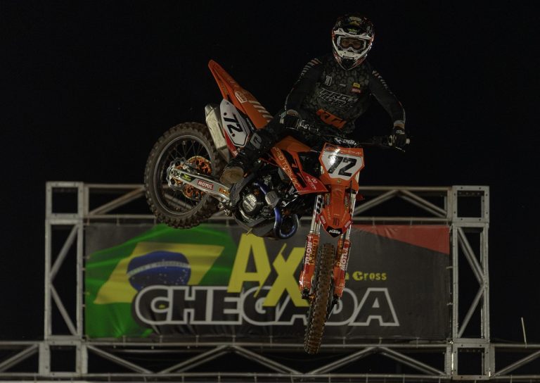 595 KTM Racing Team sobe ao pódio da Pró na 3ª etapa do Arena Cross, em Jundiaí/SP