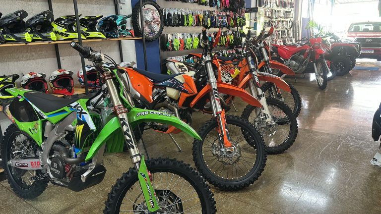 Adquira a sua moto seminova na Edgar Racing! Clique aqui e saiba mais