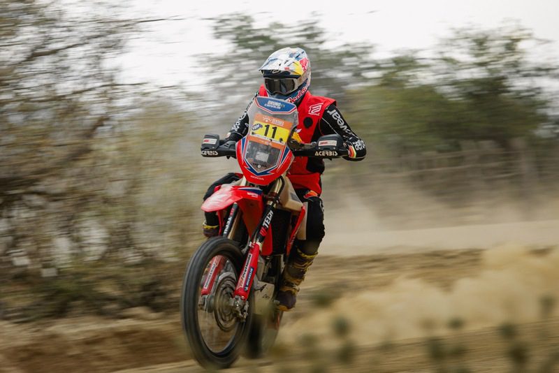 Honda conquista o 11&ordm; t&iacute;tulo geral do Sert&otilde;es com Tosha Schareina