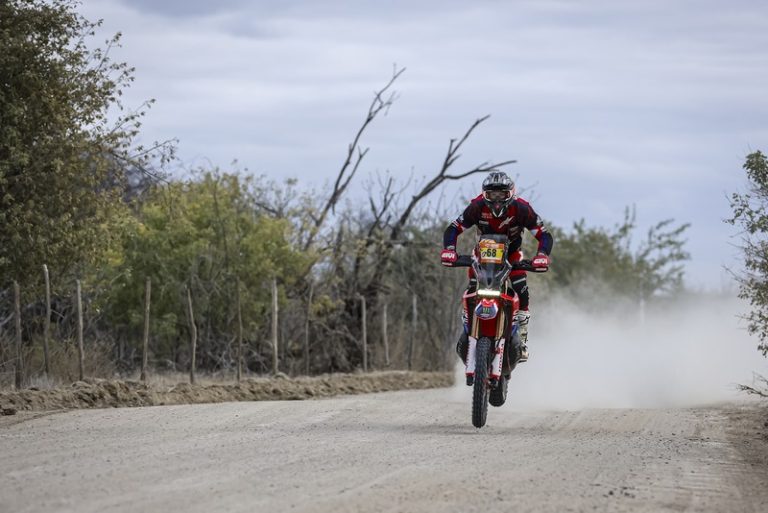 Com Tosha Schareina na liderança isolada, caravana do Sertões 2025 chega a Alagoas para a reta final