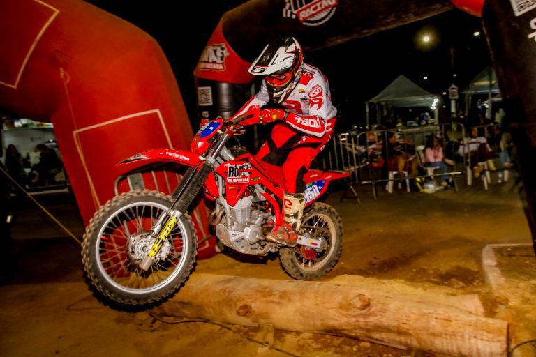 Semifinal do Desafio Extreme leva adrenalina e público às ruas de Matozinhos (MG)