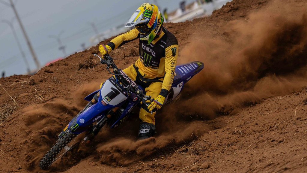 Campe&otilde;es do Arena Cross, pilotos apoiados por Serginho Suspens&otilde;es miram t&iacute;tulos no MX1GP Brasil