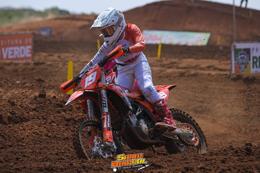 MX1GP Brasil: Be Tib&uacute;rcio conquista o t&iacute;tulo antecipado na MX2; decis&atilde;o da MX1 fica para a grande final