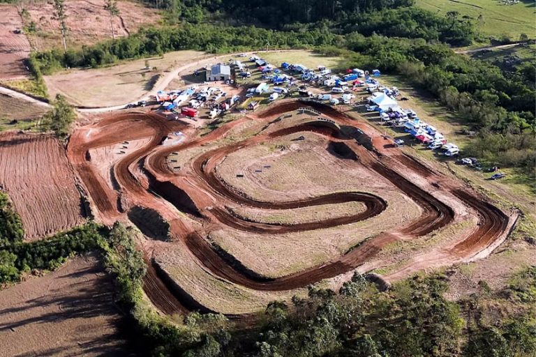SportBay Campeonato Catarinense de Motocross: Treze de Maio abre 2025 com casa cheia, por Monike Clasen
