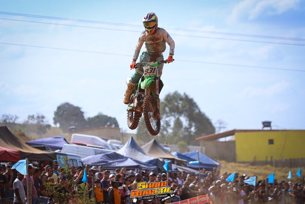 12&ordm; Motocross de Cruz&iacute;lia: disputas acirradas e casa cheia em uma das provas mais tradicionais do Sul de Minas