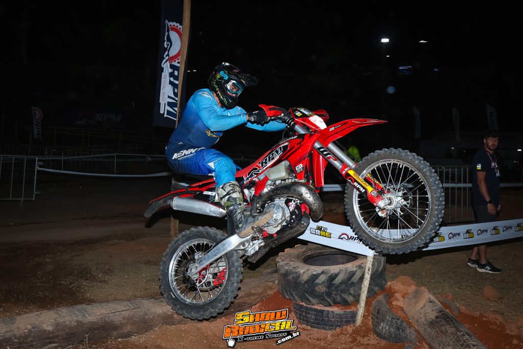 Hard In Help OverDrive come&ccedil;a com pr&oacute;logo eletrizante e dom&iacute;nio portugu&ecirc;s em Socorro/SP