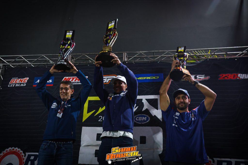 Sob sol e poeira, Diogo Vieira domina prova em formato in&eacute;dito na final do BRHE