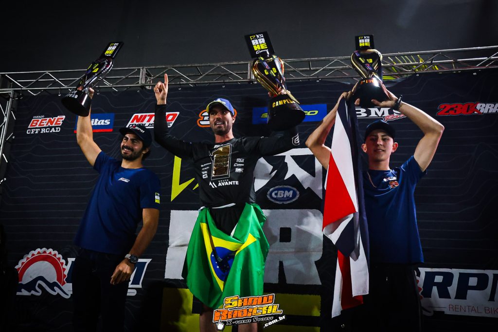Sob sol e poeira, Diogo Vieira domina prova em formato in&eacute;dito na final do BRHE