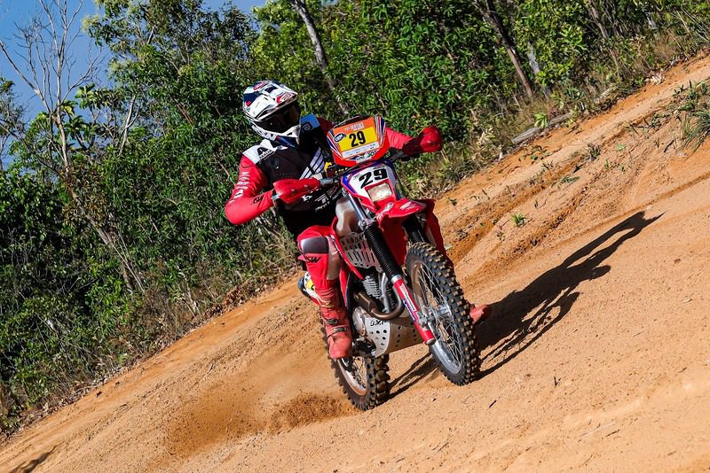 Romain Dumontier assume lideran&ccedil;a das motos no Sert&otilde;es Series Tocantins 2025