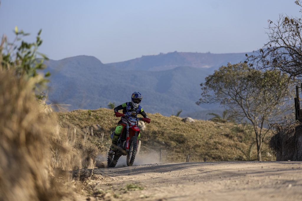 Bruno Crivilin, da Honda Racing, &eacute; bicampe&atilde;o do Enduro da Independ&ecirc;ncia
