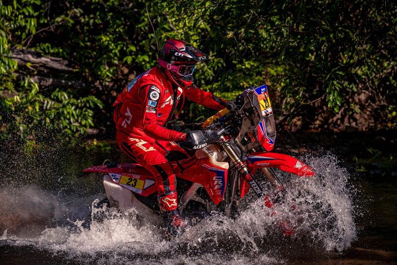 Romain Dumontier assume lideran&ccedil;a das motos no Sert&otilde;es Series Tocantins 2025