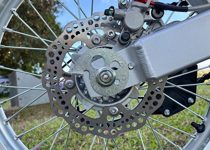 Conhe&ccedil;a 15 produtos 4Win Racing Parts para a sua nova CRF 300F