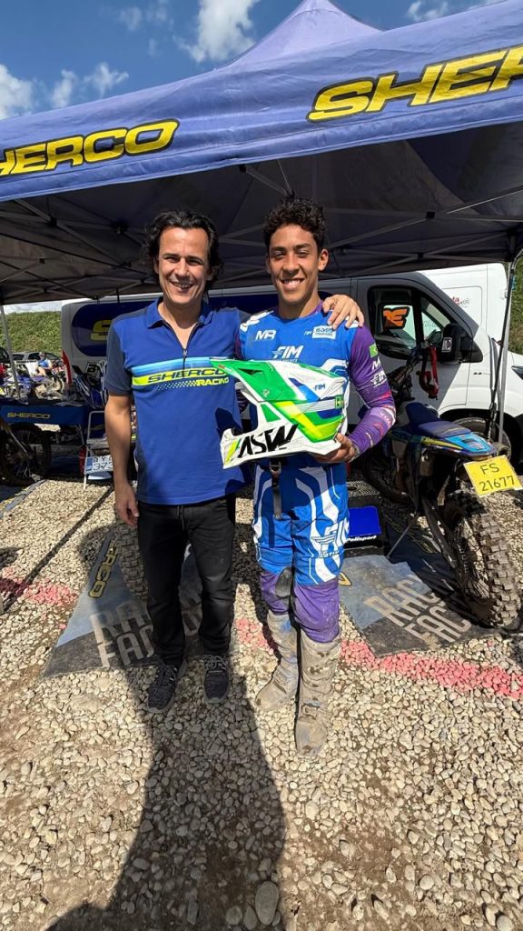 Piloto Jo&atilde;o Pedro Bas&iacute;lio da Sherco Brasil brilha no ISDE 2025 com medalha de Ouro na Categoria E3