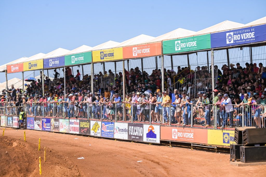 Emo&ccedil;&atilde;o e disputas marcam a 3&ordf; etapa do Campeonato Goiano de Motocross em Rio Verde (GO)