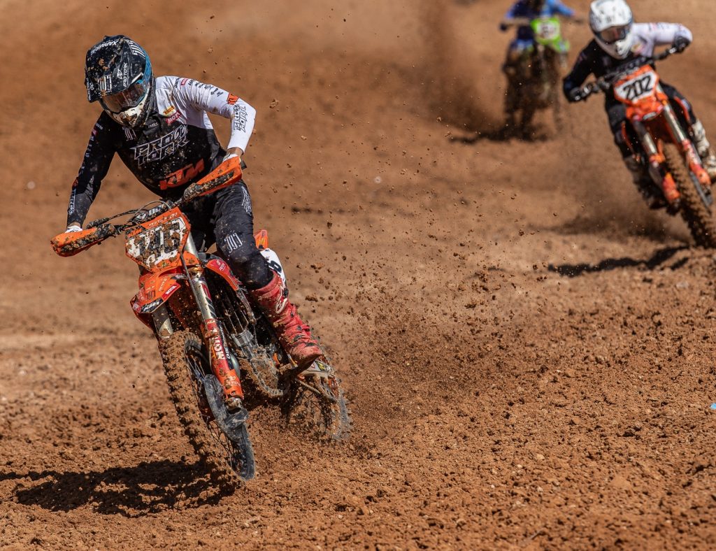Luanna Neves conquista t&iacute;tulo in&eacute;dito da MXF e 595 KTM Racing Team encerra temporada com dois t&iacute;tulos no MX1GP Brasil