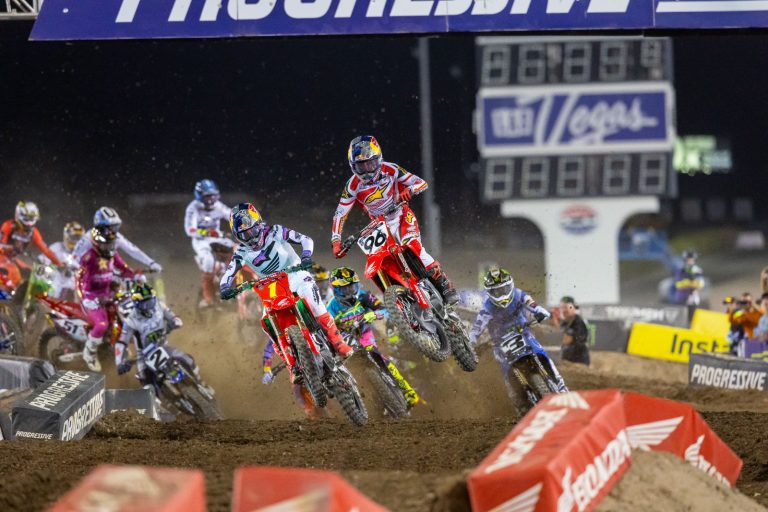 SuperMotocross 2025 consagra Jett Lawrence tricampeão e Jo Shimoda como primeiro japonês campeão em Las Vegas