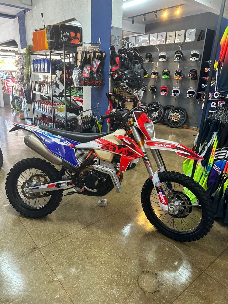 Edgar Racing apresenta 10 motos seminovas e usadas com pre&ccedil;o especial e as melhores condi&ccedil;&otilde;es! CLIQUE E CONFIRA