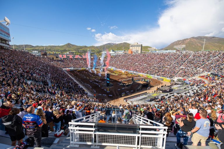 Revelado o cronograma do Campeonato Mundial Monster Energy SMX 2026