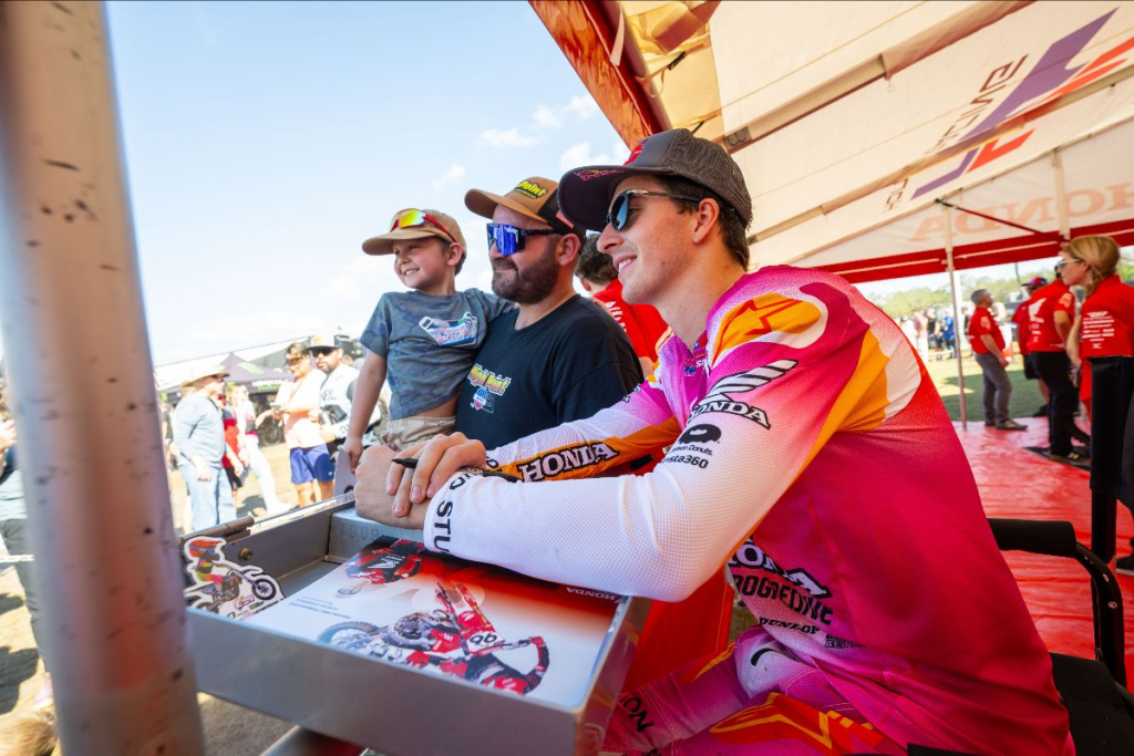 Revelado o cronograma do Campeonato Mundial Monster Energy SMX 2026