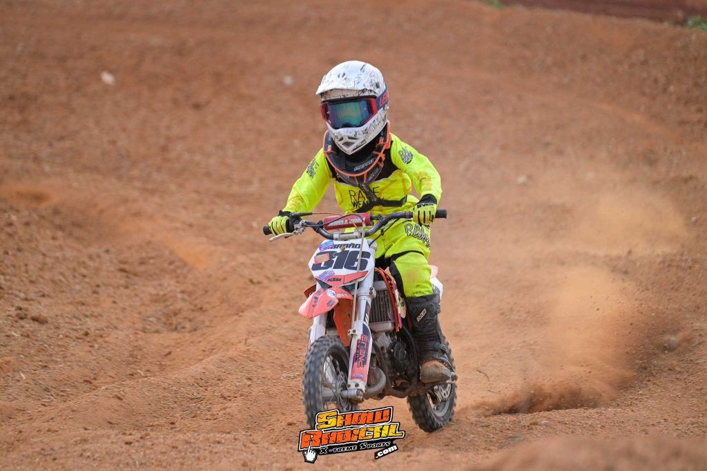 GP Curion&oacute;polis de Motocross 2025 distribui R$ 100 mil em premia&ccedil;&atilde;o e re&uacute;ne grandes nomes do motocross