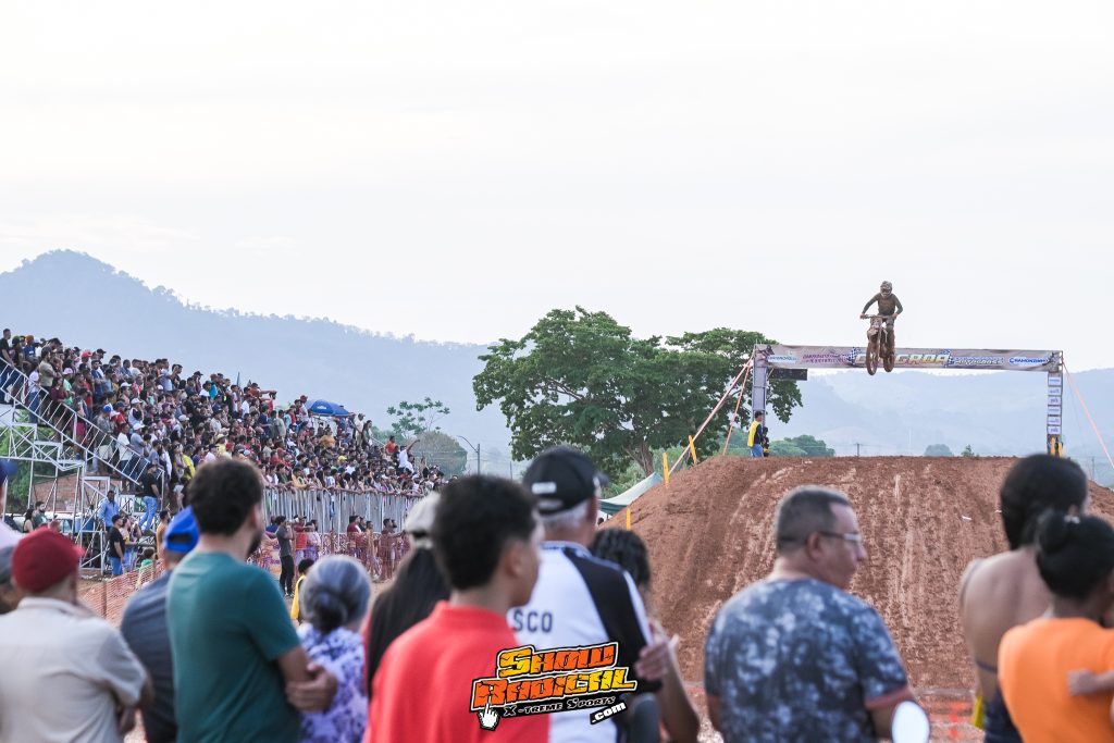 GP Curion&oacute;polis de Motocross 2025 distribui R$ 100 mil e consagra Rafael Faria como grande destaque do domingo