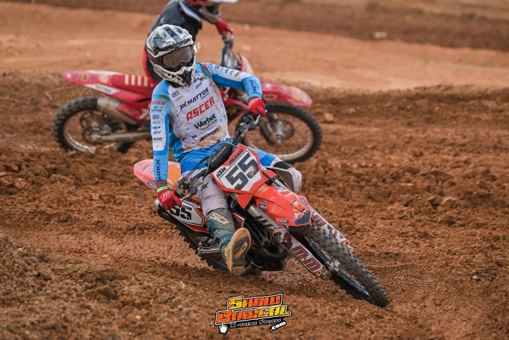 GP Curion&oacute;polis de Motocross 2025 distribui R$ 100 mil e consagra Rafael Faria como grande destaque do domingo