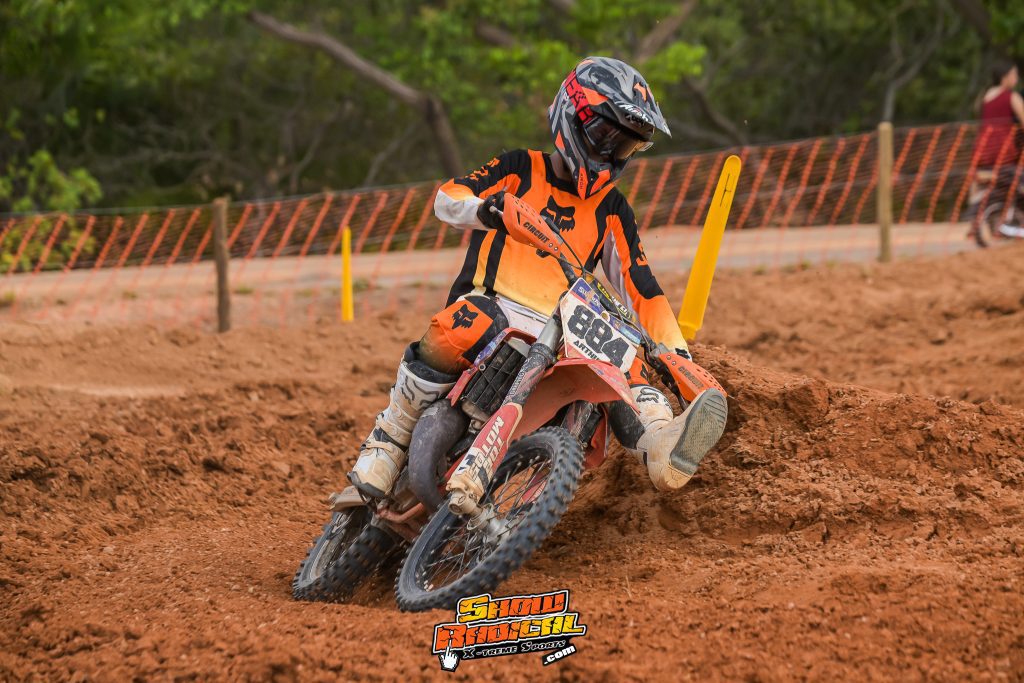 GP Curion&oacute;polis de Motocross 2025 distribui R$ 100 mil e consagra Rafael Faria como grande destaque do domingo