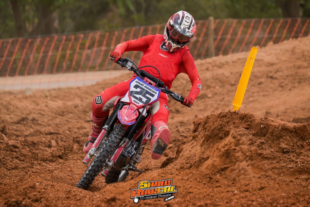 GP Curion&oacute;polis de Motocross 2025 distribui R$ 100 mil e consagra Rafael Faria como grande destaque do domingo