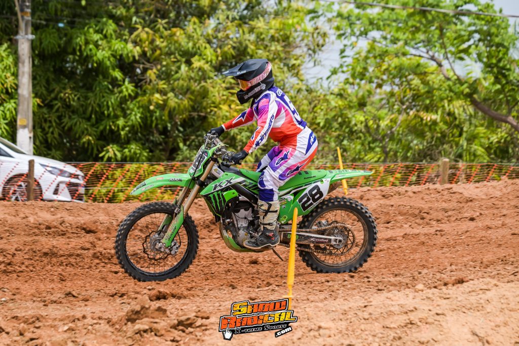 GP Curion&oacute;polis de Motocross 2025 distribui R$ 100 mil e consagra Rafael Faria como grande destaque do domingo