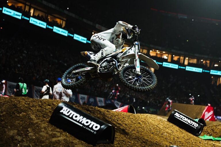 Supercross de Paris: Malcolm Stewart domina a primeira noite de disputas na França