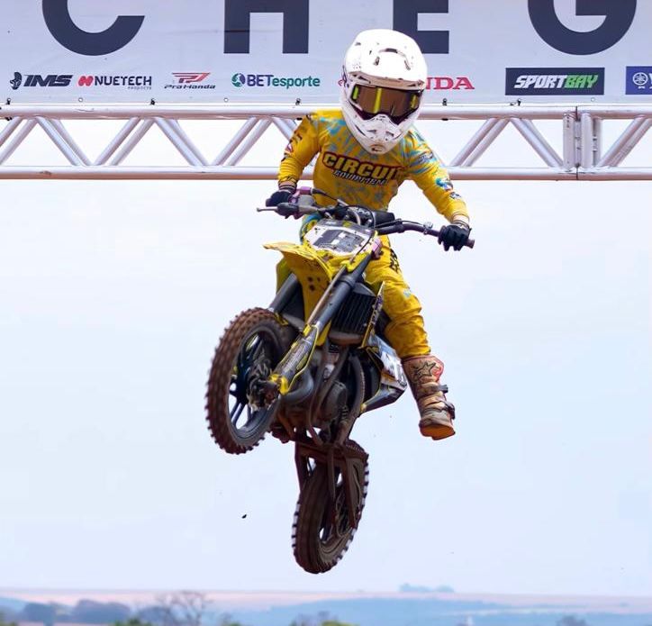Enzo Wiebbelling é convidado para a disputa da 50cc no Mundial de Supercross em Buenos Aires, neste sábado
