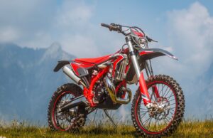 BETA MOTOR BRASIL APRESENTA AS NOVAS XTRAINER 300 MY26 E RR 300 XPRO 2026