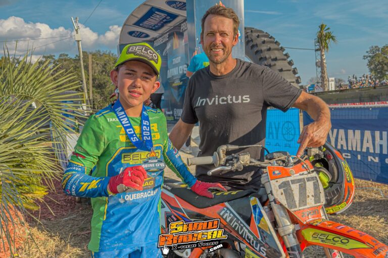 Mini O’s 2025: Brasil sobe ao pódio no primeiro dia de provas em Gatorback Cycle Park