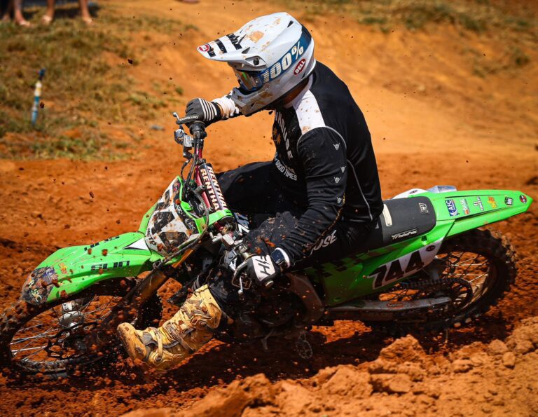 AFC Basic Slin conquista dois títulos na Copa Veleiro de Motocross com Valter Neto