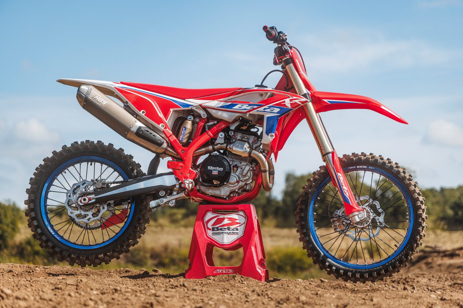 Beta RX 2026: A nova gera&ccedil;&atilde;o das motos de motocross da Beta chega com tudo &mdash; e pode estar mais perto do Brasil do que voc&ecirc; imagina!