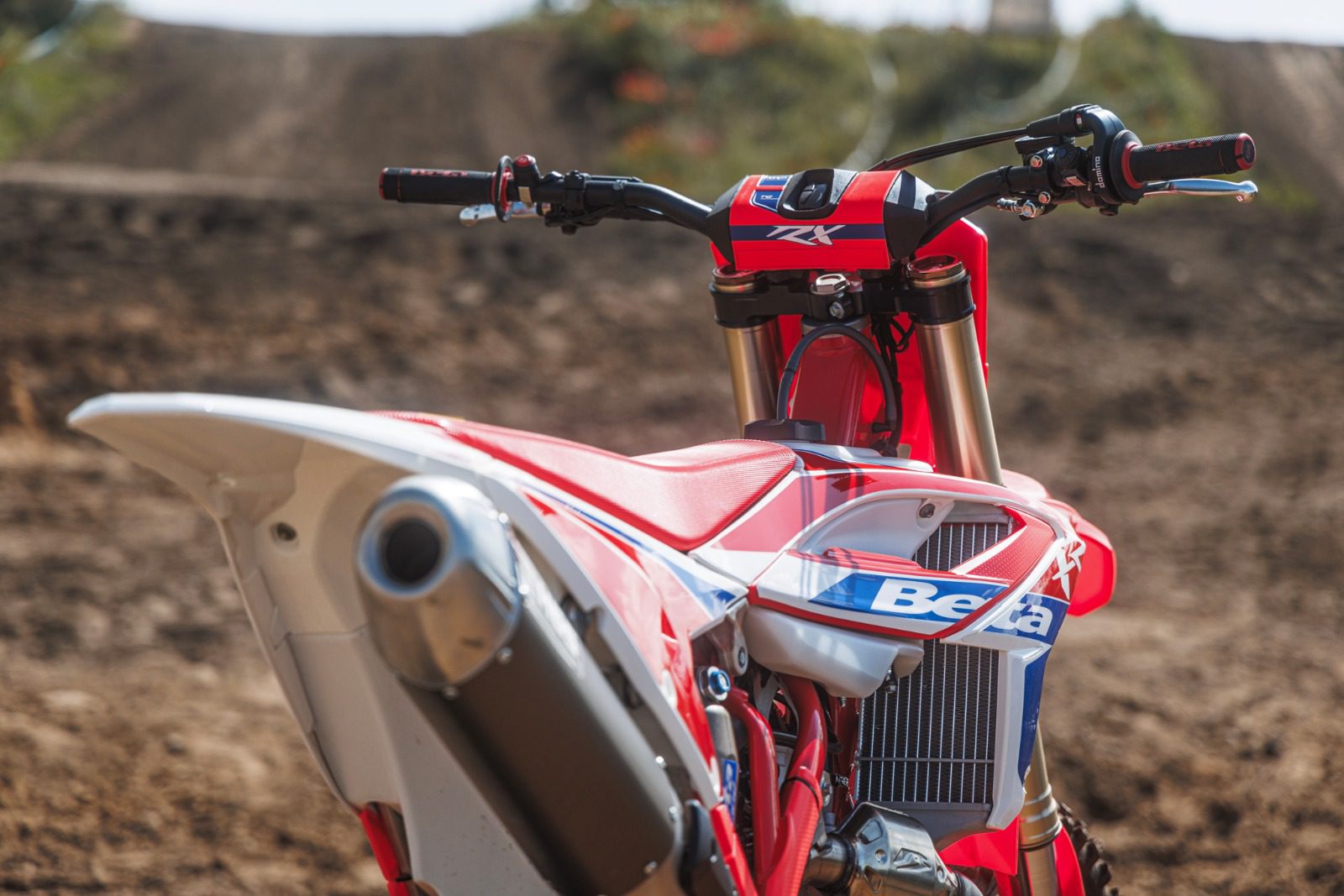 Beta RX 2026: A nova gera&ccedil;&atilde;o das motos de motocross da Beta chega com tudo &mdash; e pode estar mais perto do Brasil do que voc&ecirc; imagina!