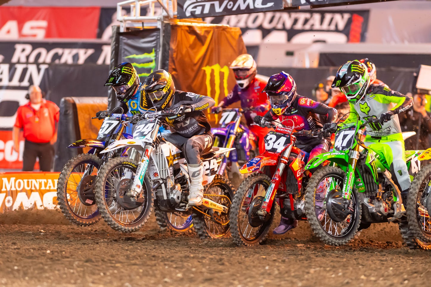 AMA Supercross 2026: expectativas para Anaheim 1, estat&iacute;sticas das aberturas e vencedores da 250SX e 450SX na hist&oacute;ria da etapa