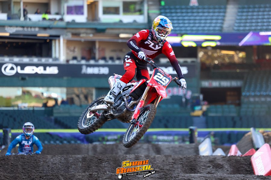 AMA Supercross 2026: expectativas para Anaheim 1, estat&iacute;sticas das aberturas e vencedores da 250SX e 450SX na hist&oacute;ria da etapa