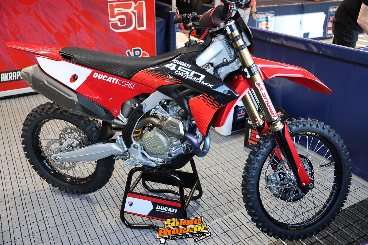 Ducati Desmo450 MX Factory: moto de motocross mais leve, potente e pronta para corrida