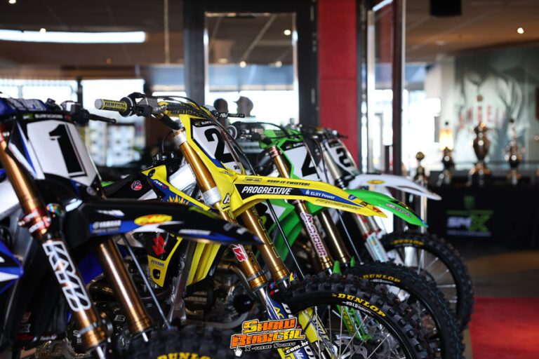 AMA Supercross 2026: expectativas para Anaheim 1, estatísticas das aberturas e vencedores da 250SX e 450SX na história da etapa