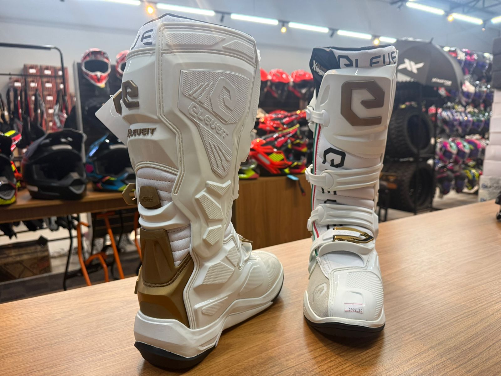 Laramassa MX com ofertas imperd&iacute;veis para quem acompanha o Show Radical