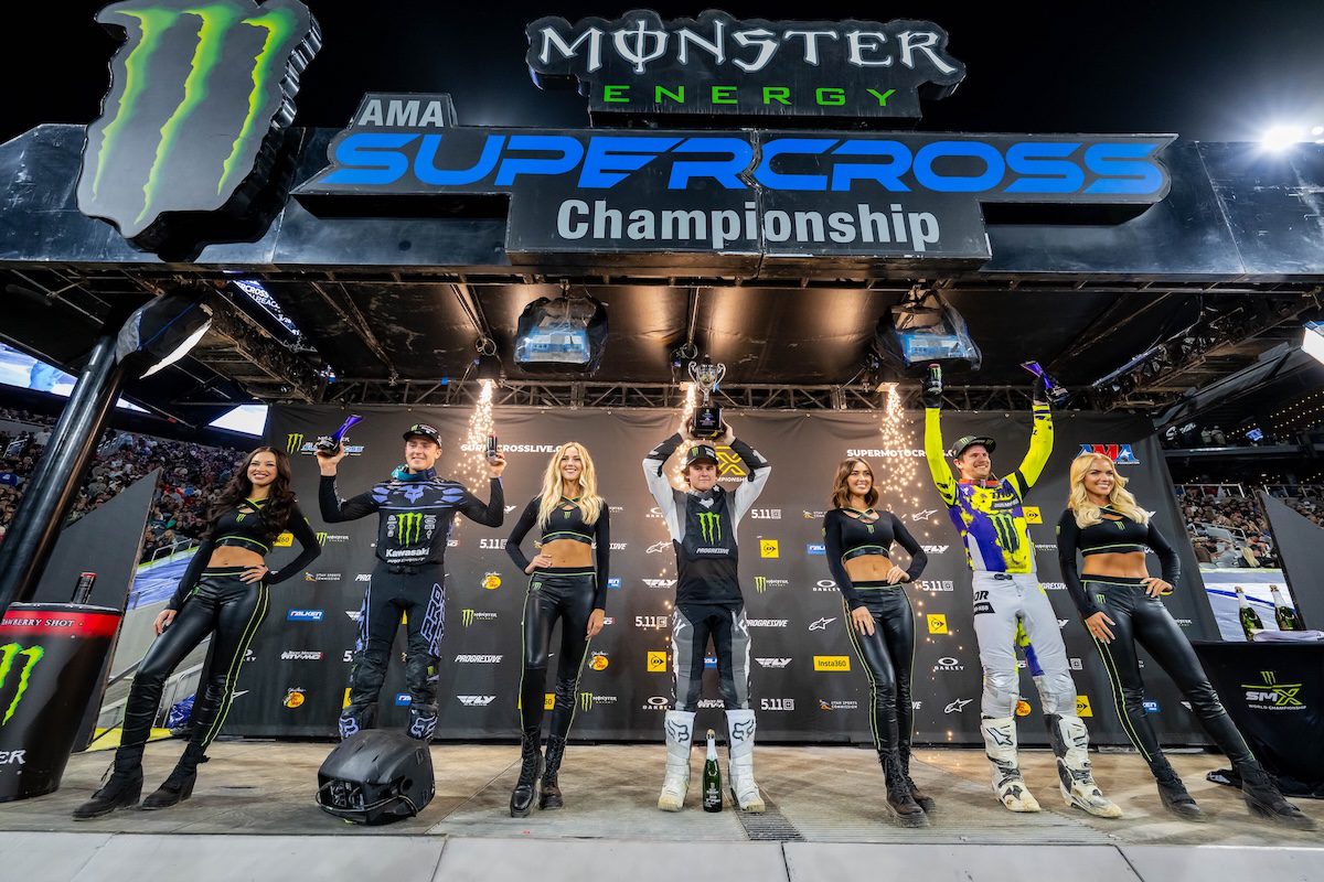 AMA Supercross: Tomac vence a segunda consecutiva e lidera isolado; Deegan brilha na 250 e assume a ponta