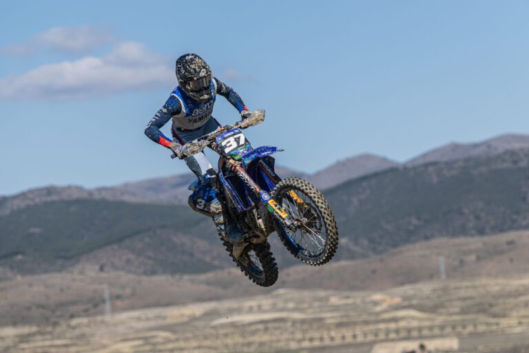 Brasileiros da Yamaha estreiam no Espanhol de Motocross com resultados sólidos