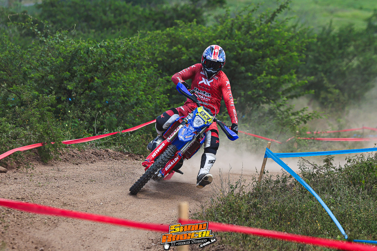 Chileno Camilo Herrero domina primeiro dia do Brasileiro de Enduro na Bahia
