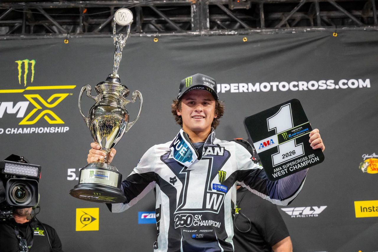 AMA Supercross: Roczen vence em St. Louis e acirra briga pelo título; Deegan é campeão antecipado na Costa Oeste