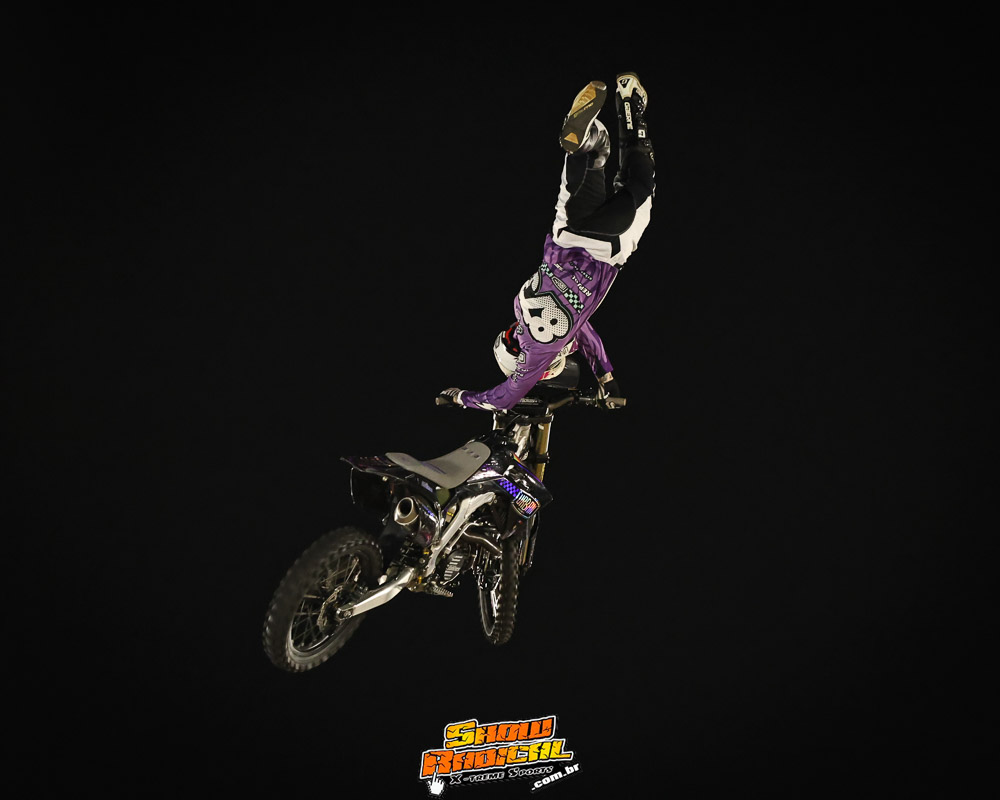 Marcelo Simões vive fim de semana eletrizante entre Arena FMX e Bike Show