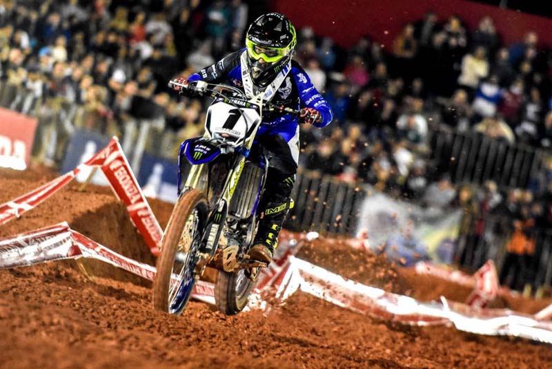 Grande final do Arena Cross coloca frente a frente grandes nomes do motocross na disputa pelo t&iacute;tulo