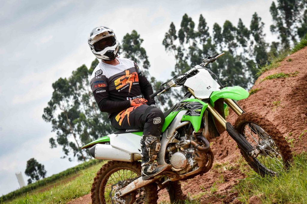 Testamos a nova KX 450F 2019 | Confiram tudo da nova moto verde