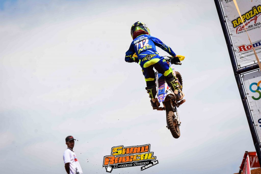 Disputas, quedas e puni&ccedil;&otilde;es marcam a 6&ordf; etapa do BRMX em Goi&aacute;s